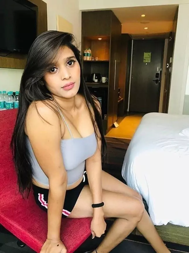 कॉल गर्ल्स सर्विस  अमौसी एयरपोर्ट